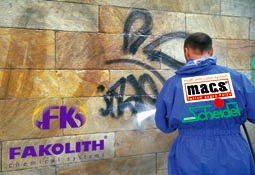 Integral graffiti cleaning system and permanent or renewable anti-graffiti protection for facades and heritage sites